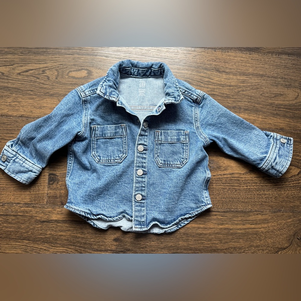 Gap Classic Denim Heavy Button Down Shirt